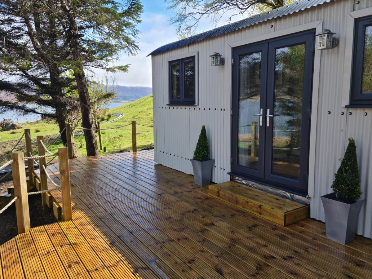The Bay ,Luxury Shepherds Hut, Dundonnell Exterior photo