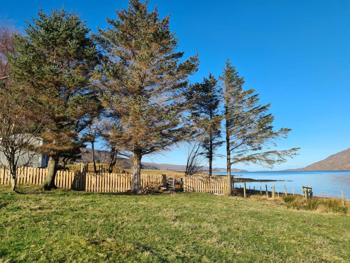 The Bay ,Luxury Shepherds Hut, Dundonnell Exterior photo