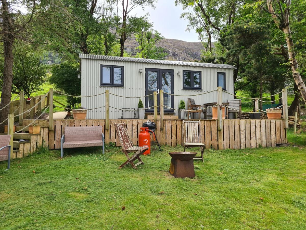 The Bay ,Luxury Shepherds Hut, Dundonnell Exterior photo